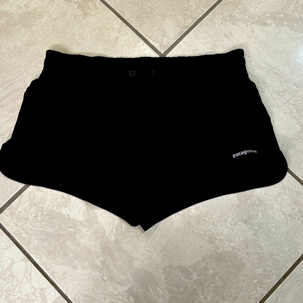 Patagonia women’s strider pro shorts in Black size Medium